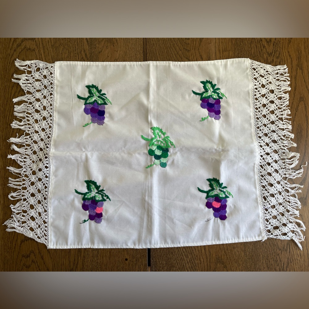 Grapes Embroidered Cloth Napkin Tortilla Warmer Servilleta - Picture 6 of 8